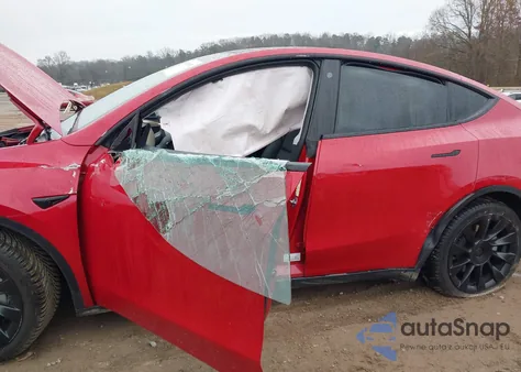 2023 Tesla Model Y Awd/Long Range Dual Motor All-Wheel Drive из США, поврежденный, VIN 7SAYGAEE6PF609973